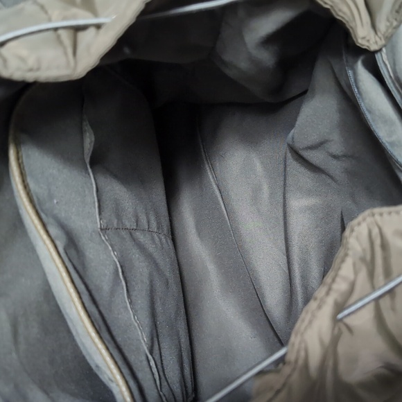 Tommy Bahama Puffer Backpack Olive Green - Picture 7 of 13